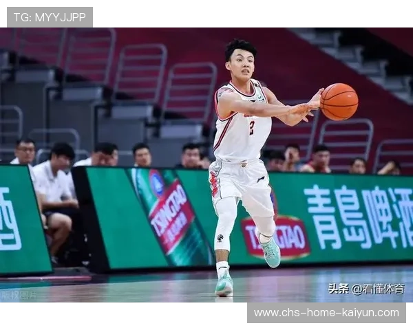 CBA球员快攻如旋风:速度与激情的完美演绎 CBA球员快攻如旋风:速度与激情的完美演绎