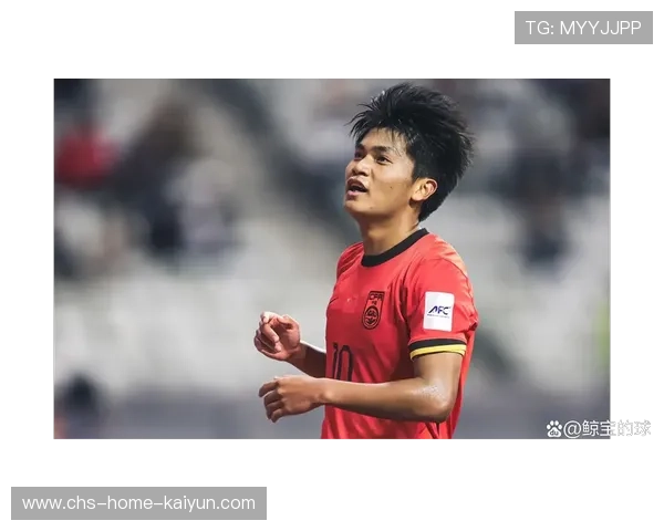 前锋单刀转身挑射完美破门：以技艺点亮赛场的每一个瞬间